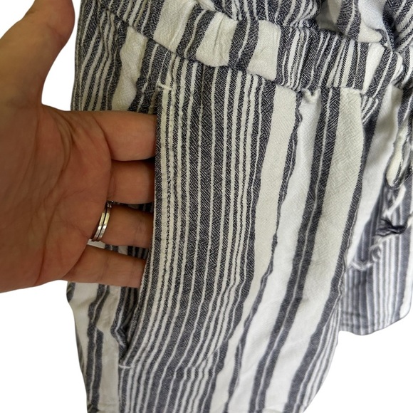 Bella Dahl Easy Linen Blend Romper Santorini Stripe  Size M - Picture 5 of 12